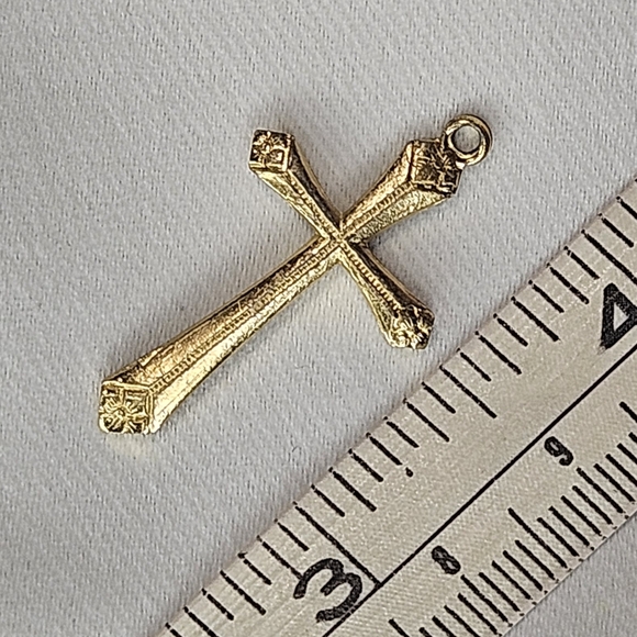 Gold Cross Pendant - Picture 3 of 4
